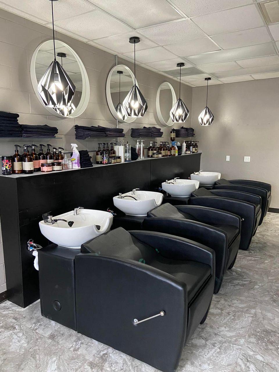 Bulverde, TX Commercial hair salon buildout with washbowls