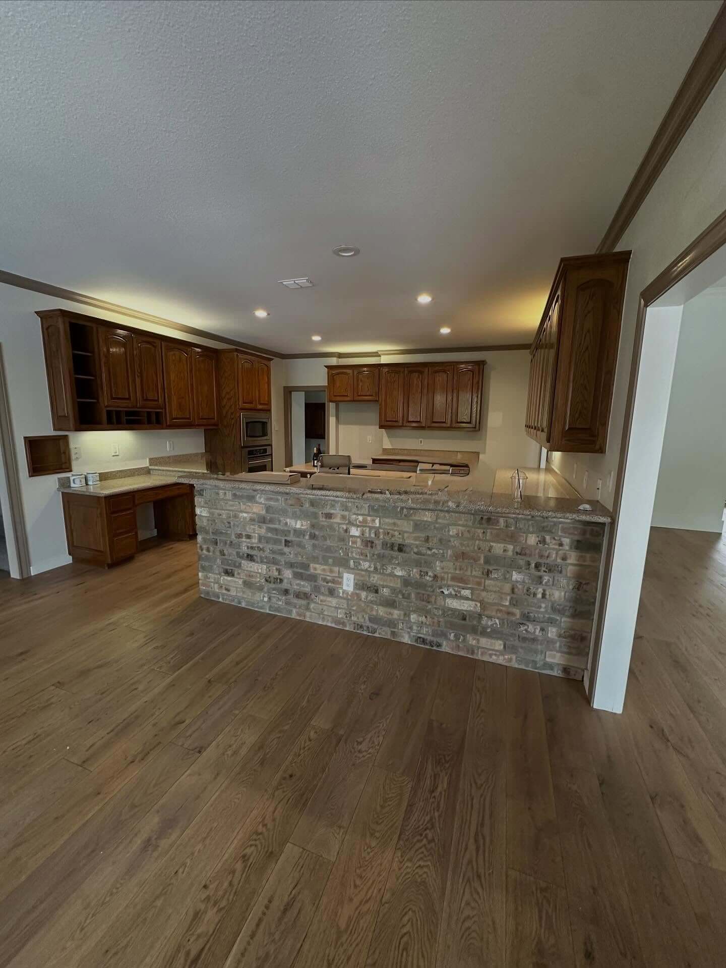 before image of dated kitchen Fair Oaks Ranch TX kitchen remodel by Shaw Construction Services